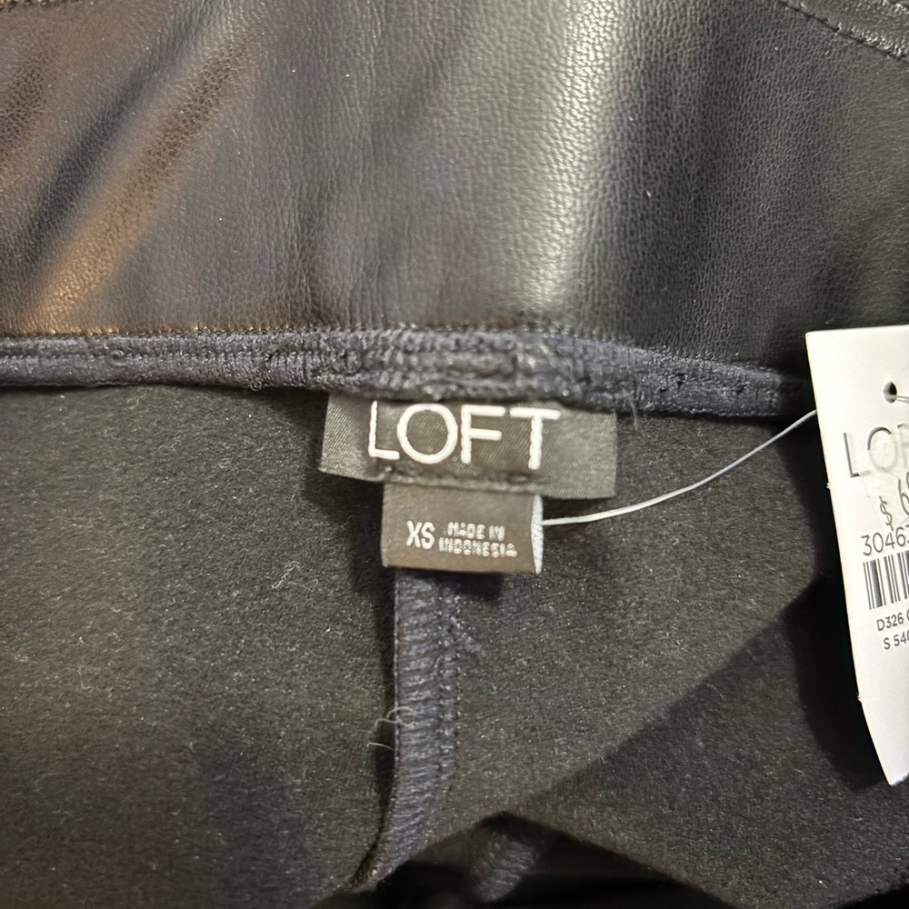 NWT LOFT Black Faux Leather Leggings - Picture 2 of 6